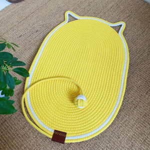 oval sleeping pad for cats and dogs